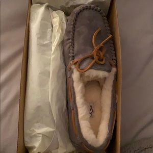 Brand new, never worn UGG Dakota slippers size 9